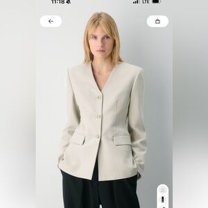 Aritzia Sidecar Blazer - brand new with tag